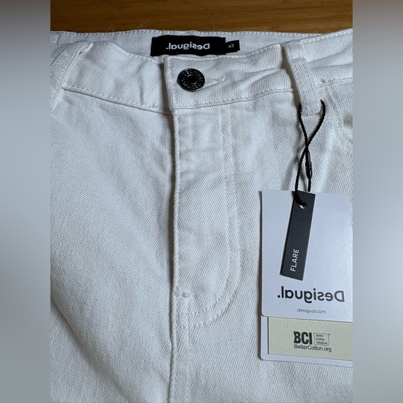 NWT Desigual- Luna Flare Jeans in White. Size EU 42 or US 14 - Picture 9 of 11